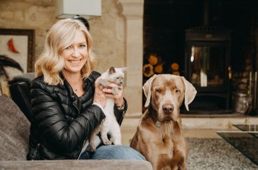satisfy our dog and cat friends and satisfy the owners